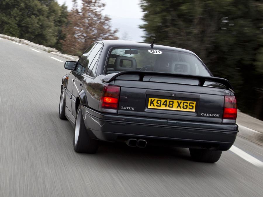  Vauxhall Omega Lotus by Carlton 1990 года  (фото 28 из 34)